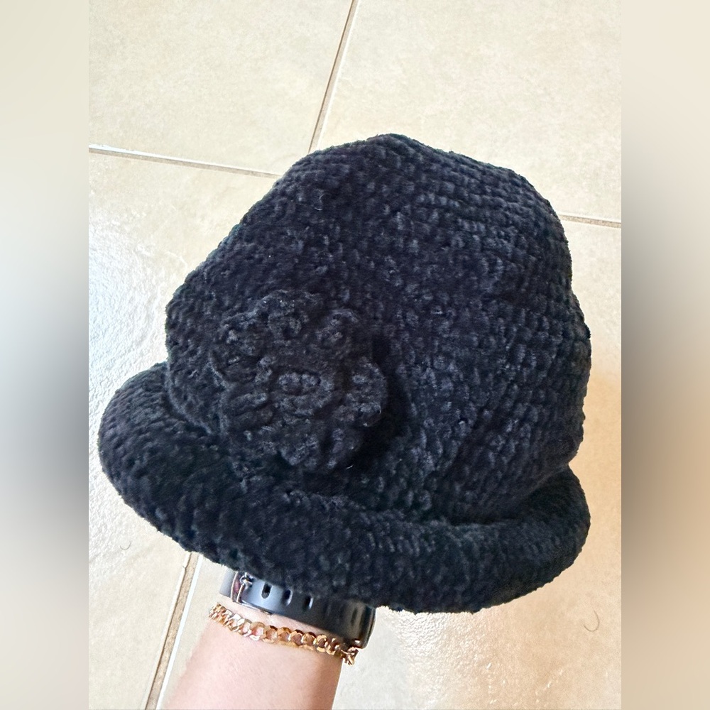 Augus T Black Knitted Acrylic Bucket Hat w/Knitted Flower